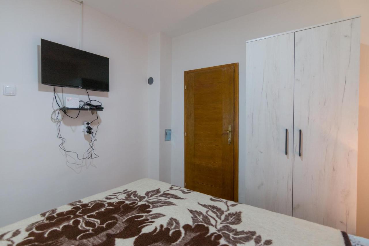 Apartman Olga Perucac Buitenkant foto